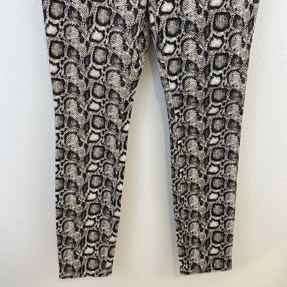 Good American Good Legs Snake Print Jeans - Picture 4 of 12